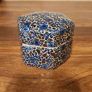 Small Vintage Takahashi Porcelain Floral Trinket Box.